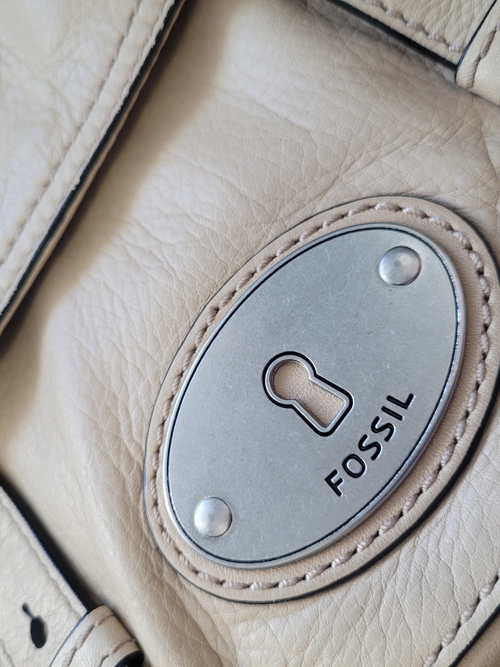 Fossil Beige Leather Shoulder Bag with Silver Hardware